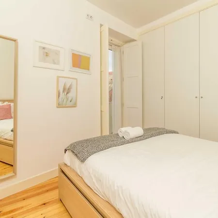 Fantastic With River View Daire